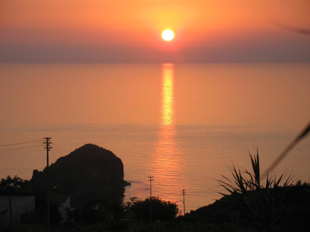Agriturismo Al Cappero Malfa  Bagian luar foto